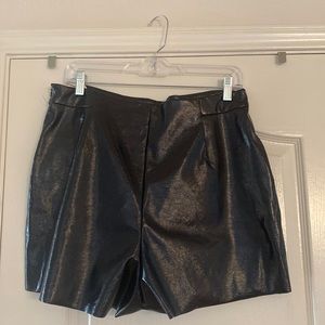 NWOT Zara black shiny faux leather high rise black shorts XL
